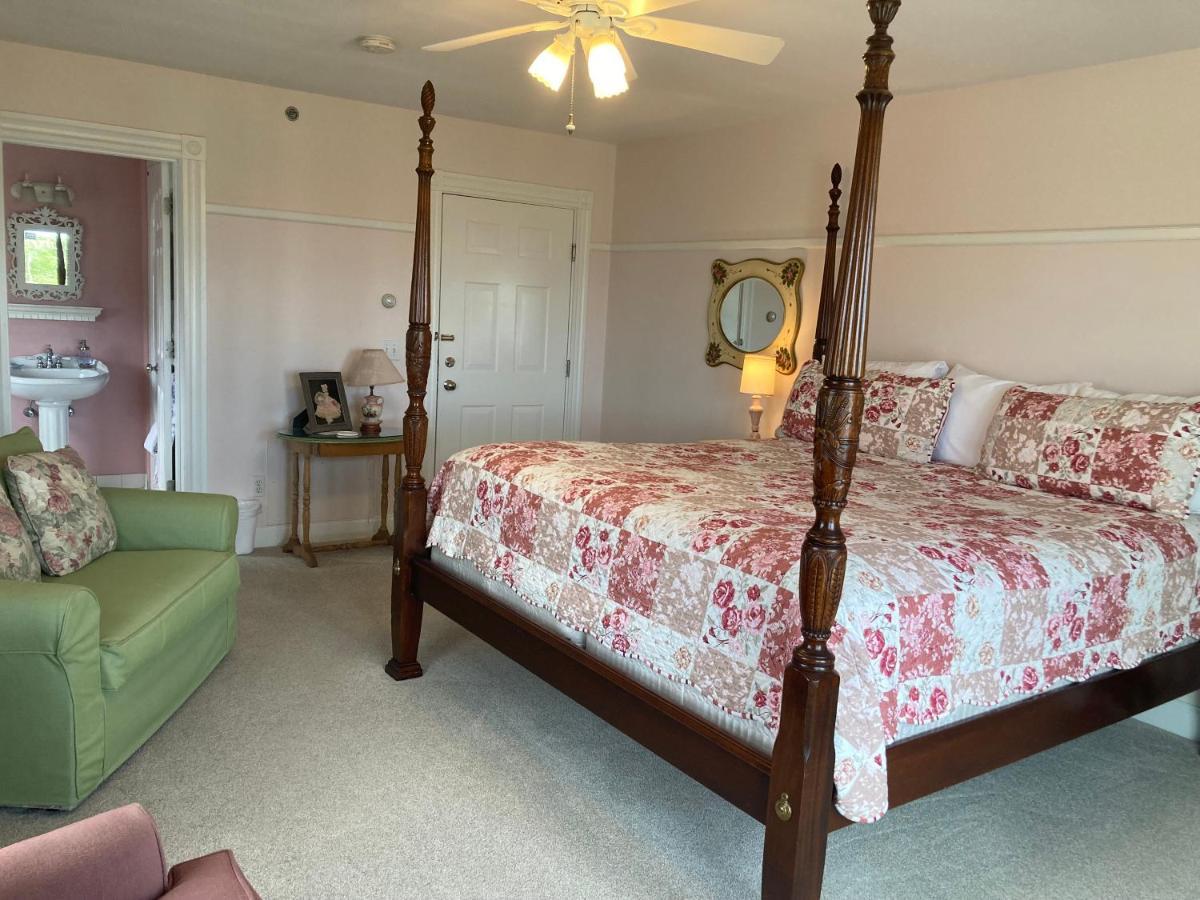 Payne'S Harbor View Inn Нью-Шорхэм Экстерьер фото