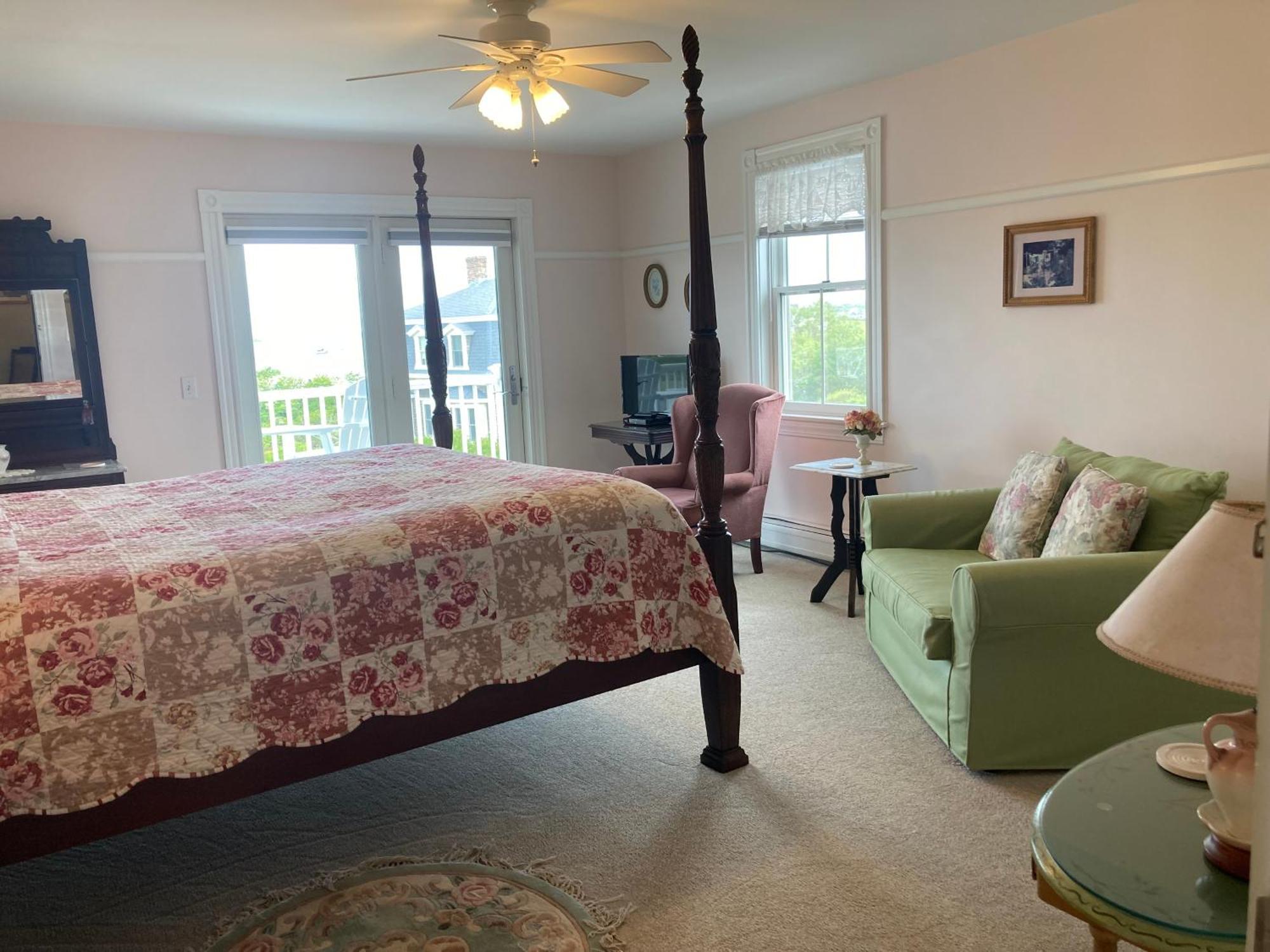 Payne'S Harbor View Inn Нью-Шорхэм Экстерьер фото