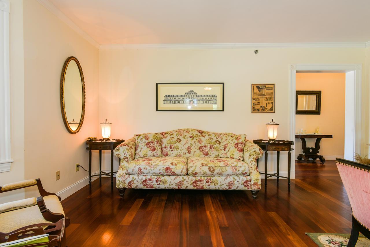 Payne'S Harbor View Inn Нью-Шорхэм Экстерьер фото