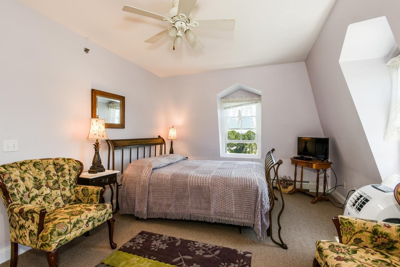 Payne'S Harbor View Inn Нью-Шорхэм Экстерьер фото